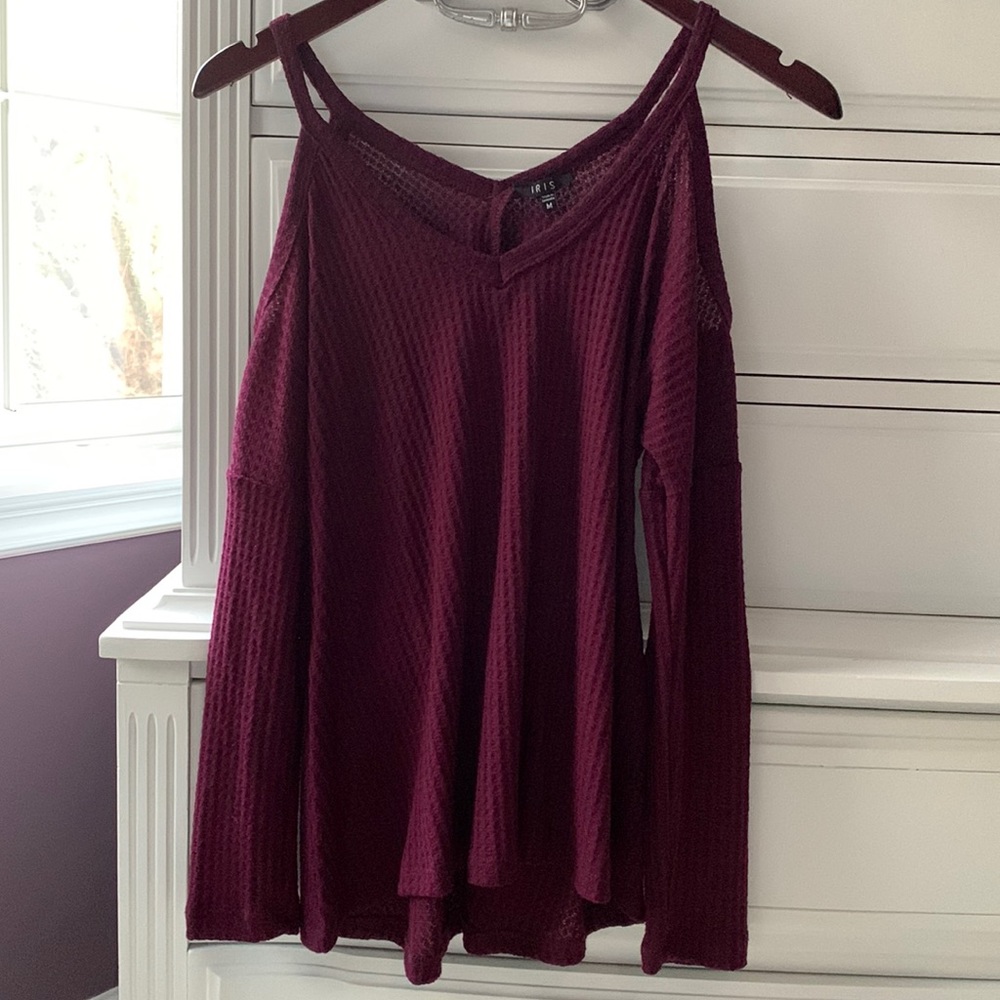 Maroon long sleeve top!